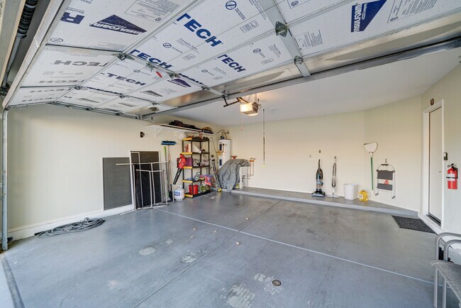 Building Photo - 6744 S Haunted Canyon Rd