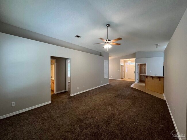 Building Photo - 10440 Millbrook Dr