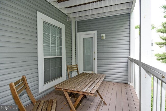 Building Photo - 12040 Cardamom Dr