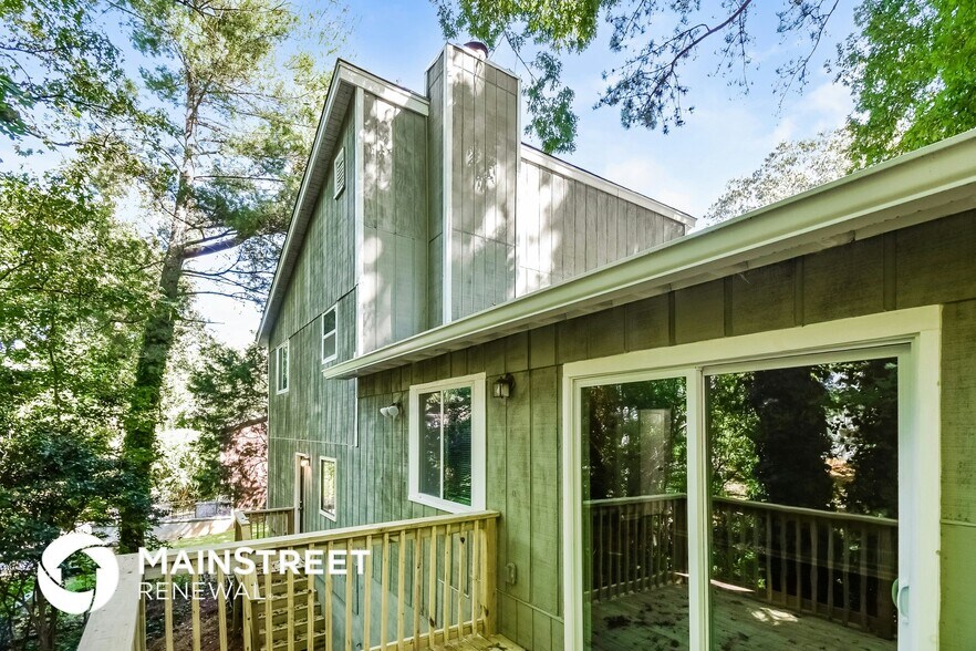 Building Photo - 6855 Red Maple Dr