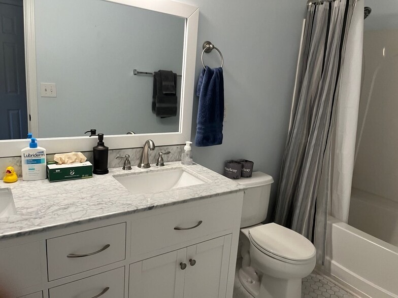 Building Photo - 10515 Hawick Ct