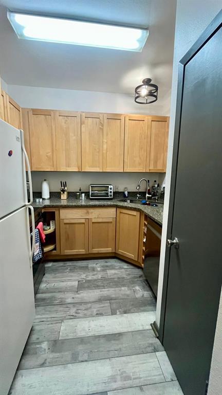 Building Photo - 808 W 29th St
