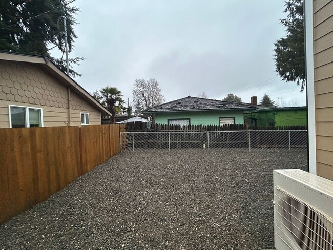 Building Photo - New build Beautiful 3bd, 2bath House in North Tacoma!