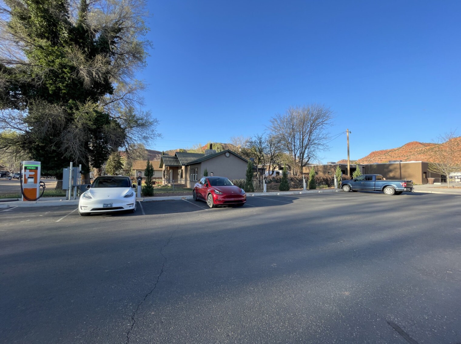 Building Photo - 169 E 100 N