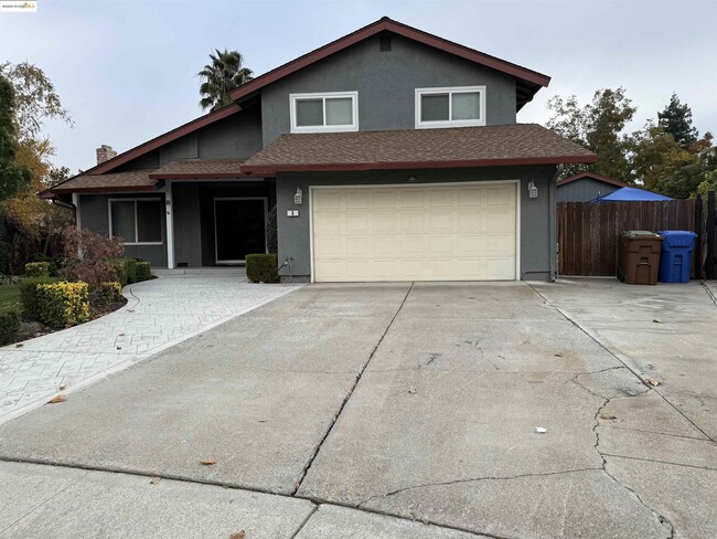 Primary Photo - 8 Cindy Pl