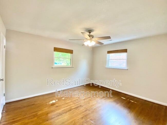 Building Photo - 504 Beech Dr