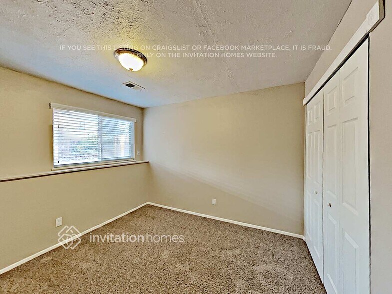 Building Photo - 4880 S Quintero St