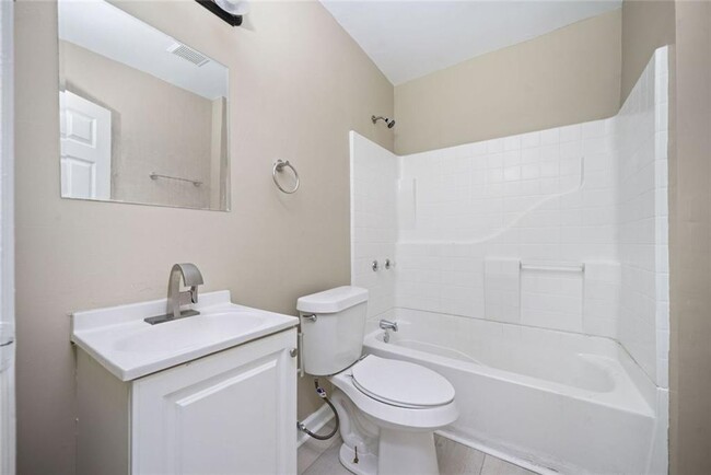 Building Photo - 92 Ormond St SE