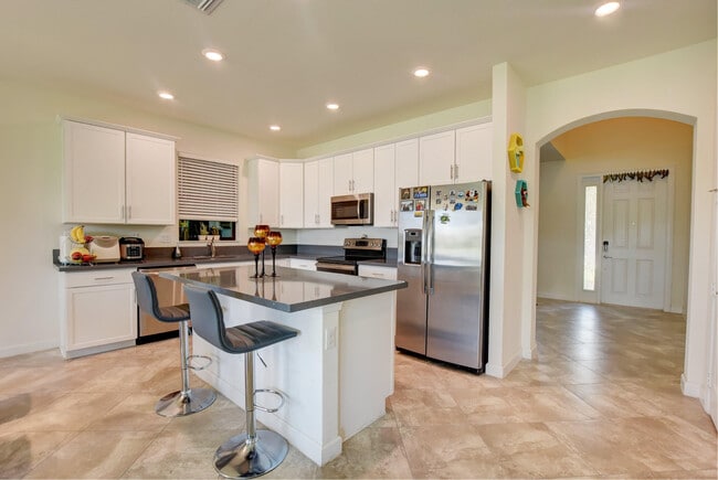 Building Photo - 4543 Sandy Cv Ter