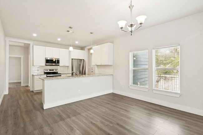 Building Photo - RENOVATED 3-BEDROOM HOME IN DENVER HEIGHTS