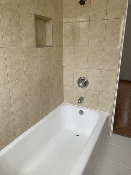 Building Photo - 4506 Ellenwood Dr