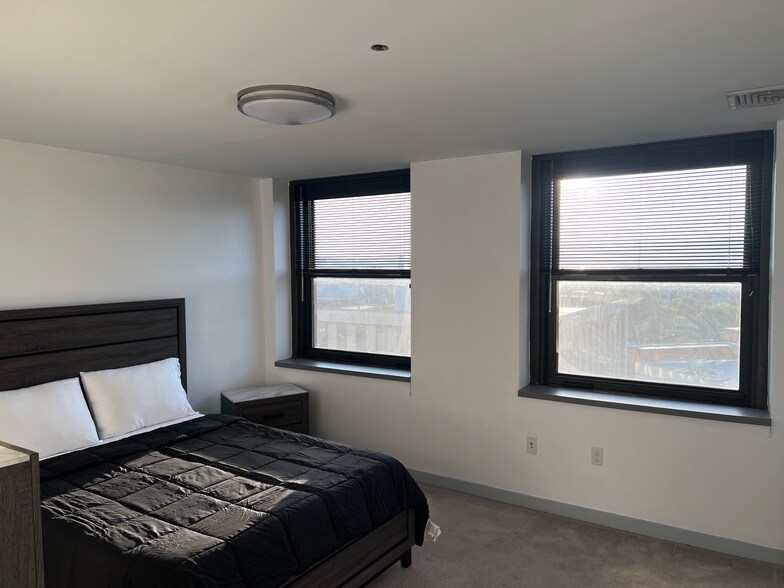 Main Bedroom - 67 Public Sq