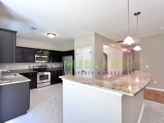 Building Photo - 464 Edenhall Dr