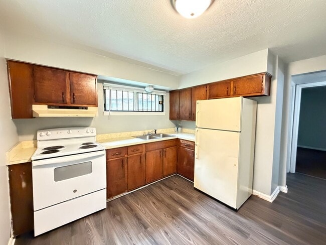Building Photo - 3706 Noblitt Dr