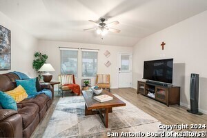 Building Photo - 100 Hunters Cp