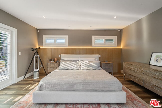 Building Photo - 4731 Deseret Dr