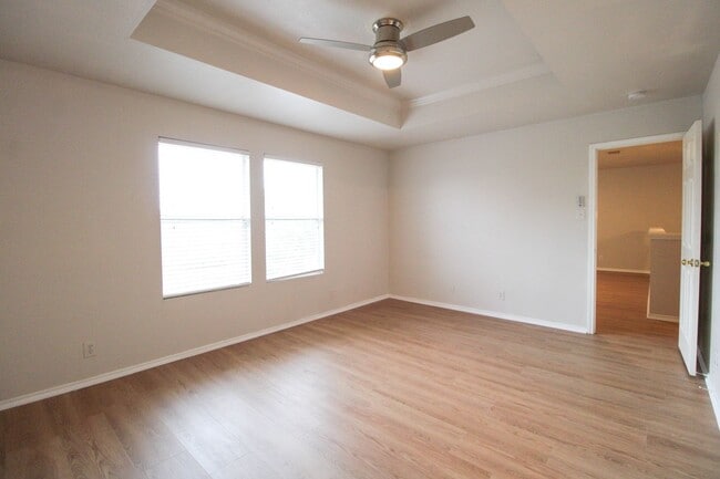 Building Photo - 9706 Battle Pass