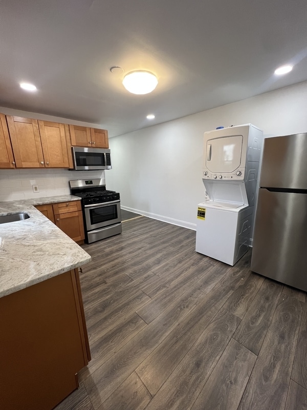 Building Photo - 426 N 62nd St