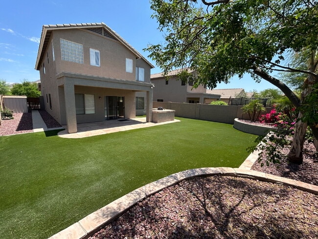 Building Photo - COMING SOON.  Pets Welcome. Turf backyard. Quiet cul-de-sac lot. Bonus Room/loft. 3 blocks to awa...