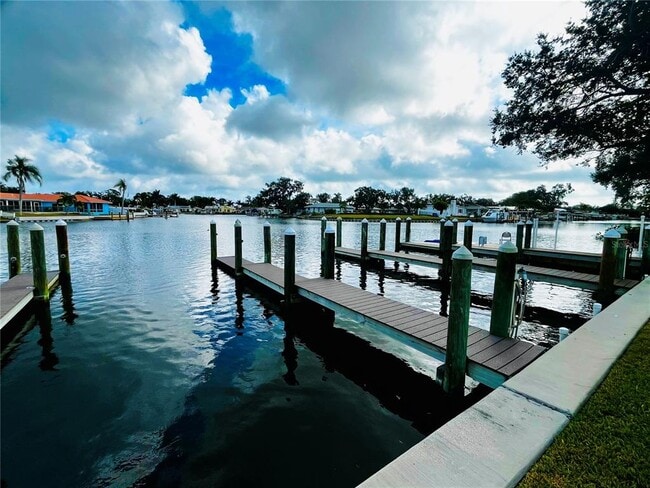 Building Photo - 6490 Cape Hatteras Way NE