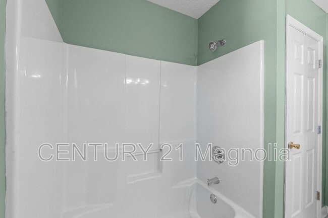 Building Photo - 832 Prairie Ln