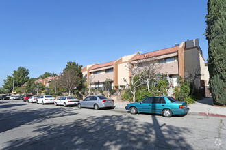 Building Photo - Gresham Townhomes