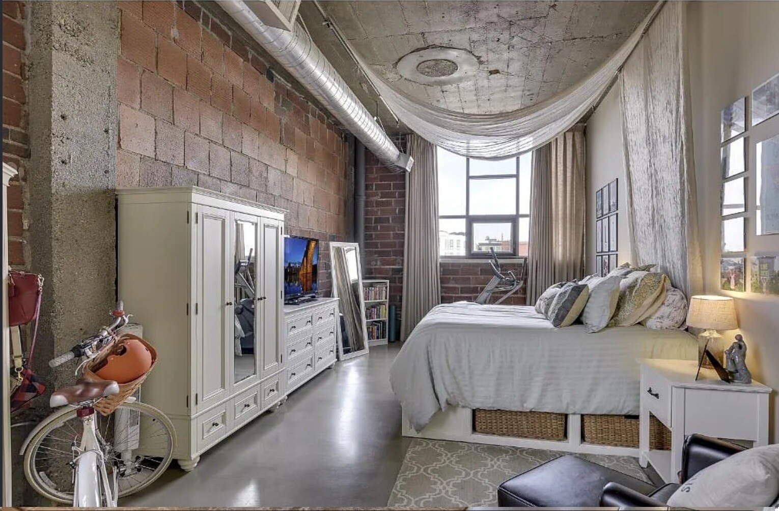 Building Photo - 718 Washington Ave N