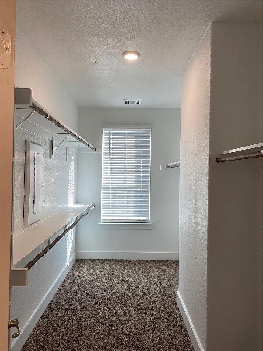 Building Photo - 2408 Magalia Ln