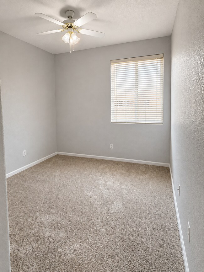 Building Photo - 523 Beckman Way