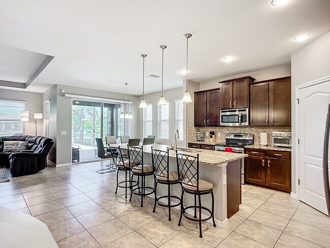 Building Photo - 3009 Esmeralda Dr