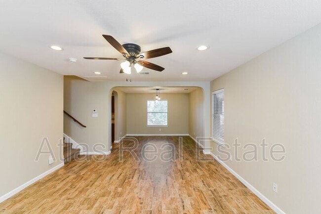 Building Photo - 261 Perch Manor