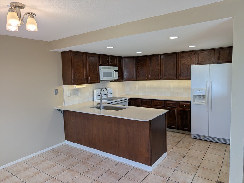 Building Photo - 2718 Powder Dr