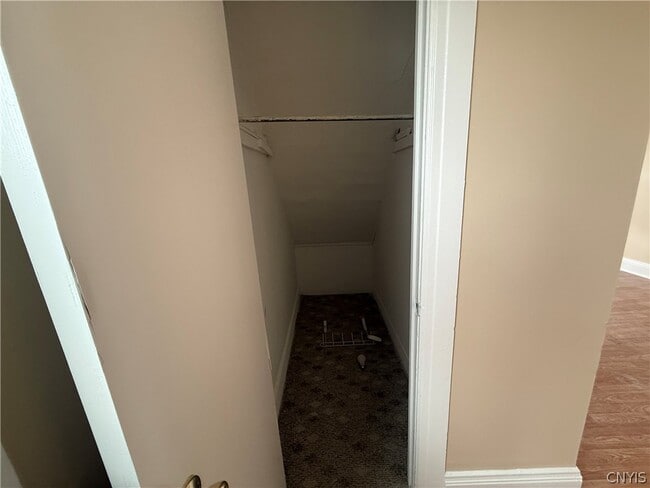 Building Photo - 1332 Oak St