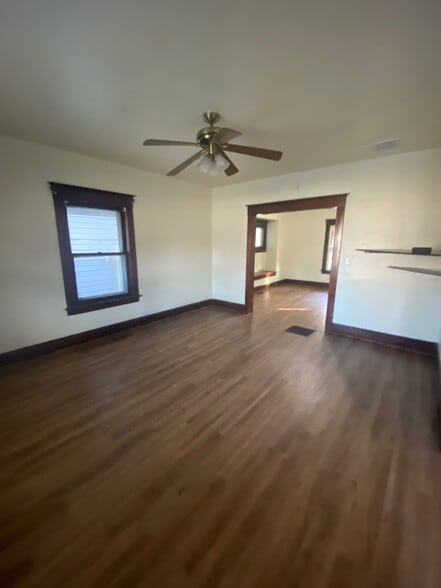 Primary Photo - 1477 South Ave