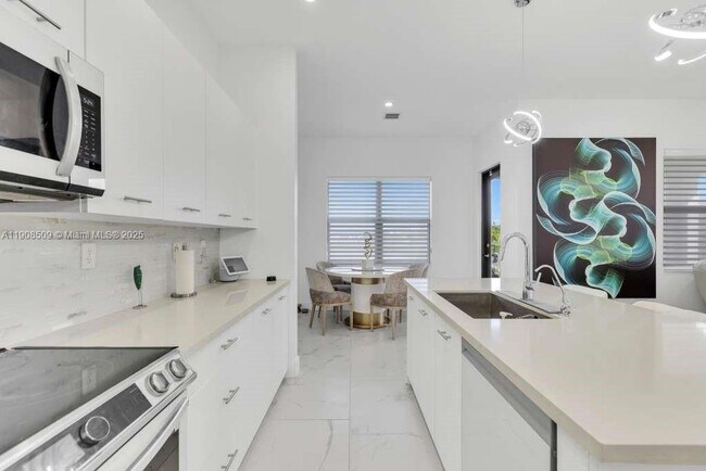 Building Photo - 17353 SW 46th St