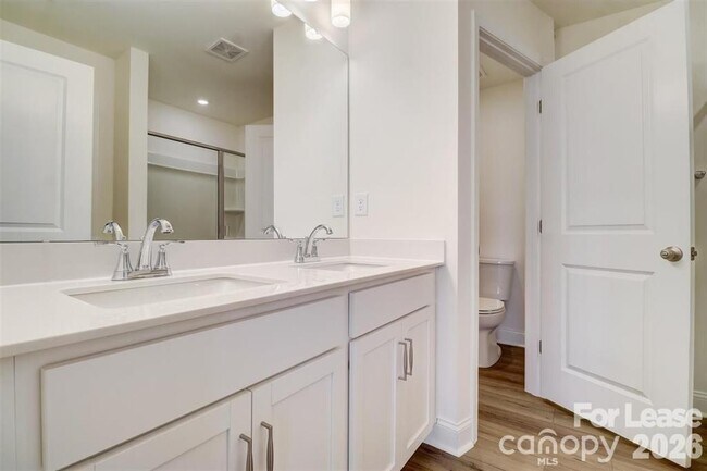 Building Photo - 3845 Hayden Ln