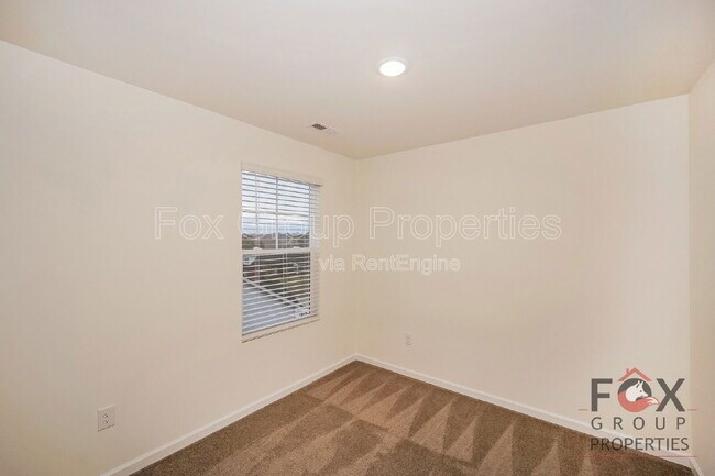 Building Photo - 1531 Antioch Dr