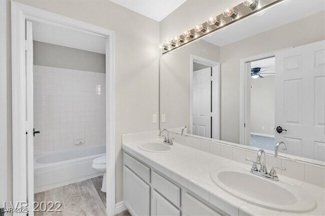 Building Photo - 9725 Hitching Rail Dr