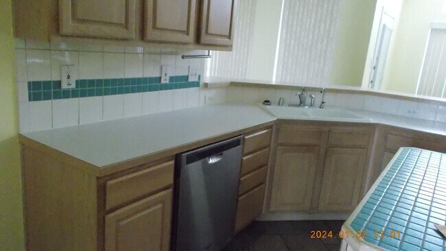 Building Photo - 200 Arbor Creek Dr