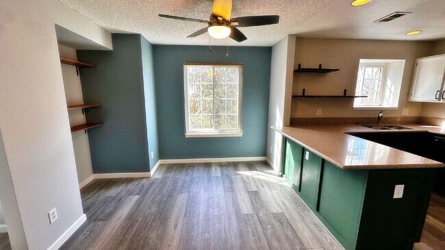 Building Photo - Quiet End Unit 3 Bed 2 Bath Townhome in Cherry Creek Schools Close to Cherry Creek Reservoir!! 2 ...