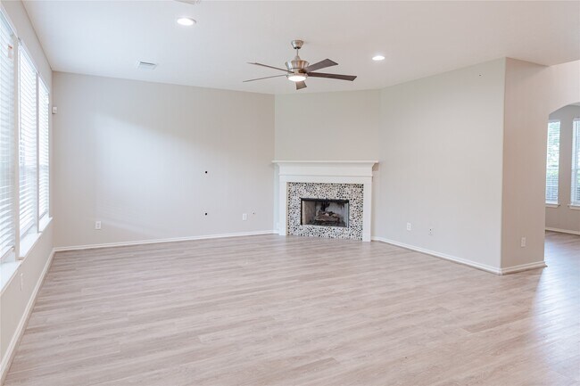 Building Photo - 119 S Merryweather Cir