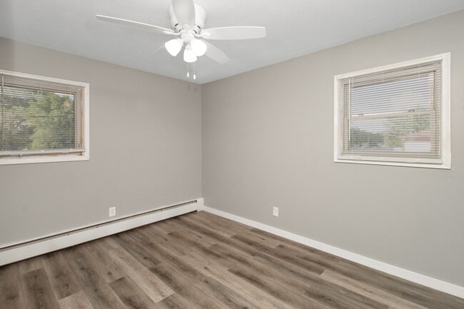 Building Photo - Beautiful updated Main-Level unit in Fabul...