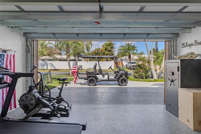 Building Photo - 160 SE 3rd Ct