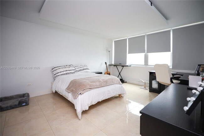 Building Photo - 7135 Collins Ave