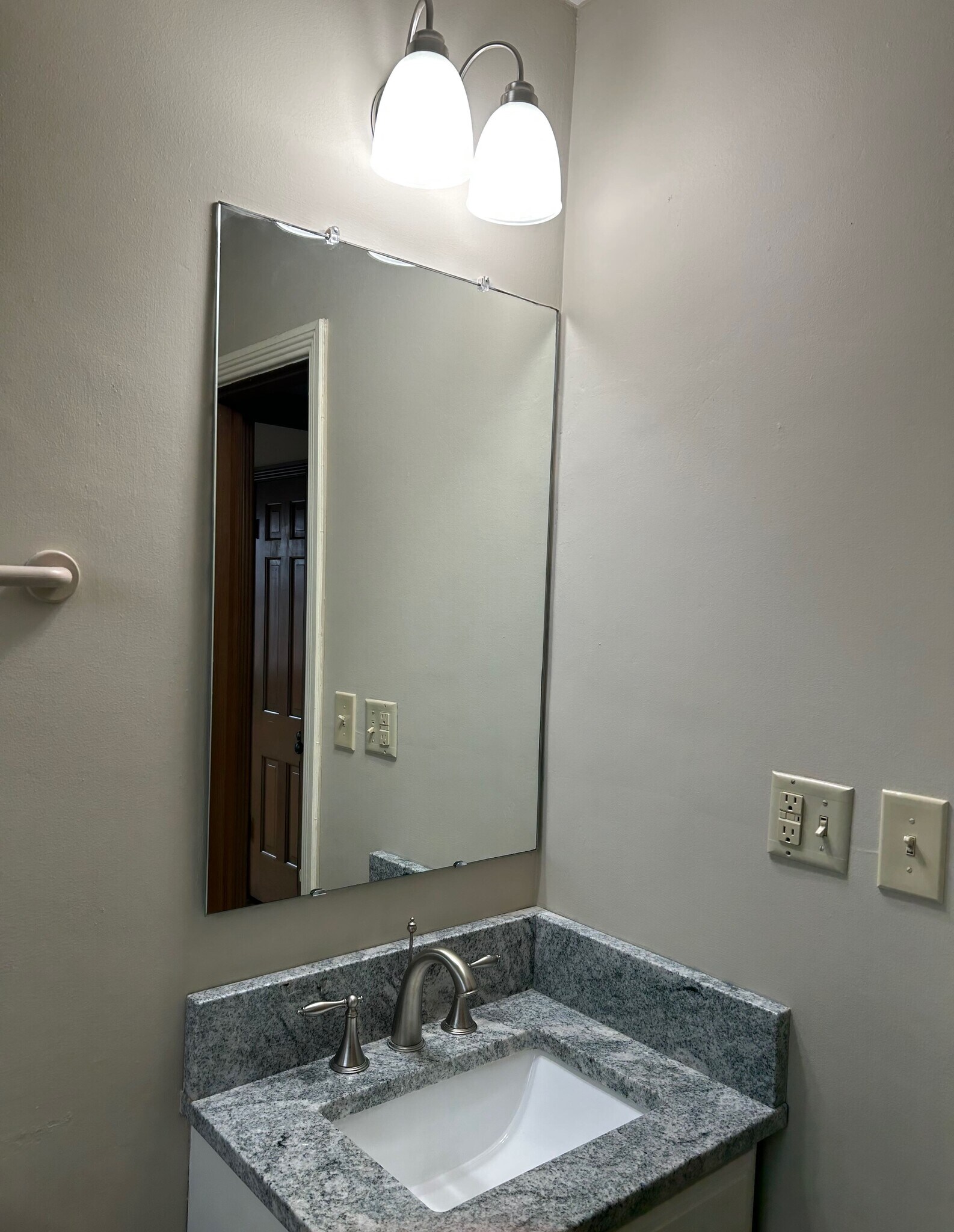 Building Photo - 2009 Elmwood Ave