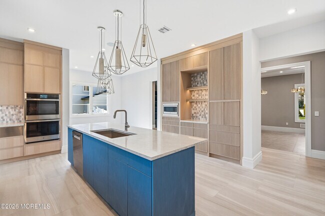 Building Photo - 84 Cooper Ave