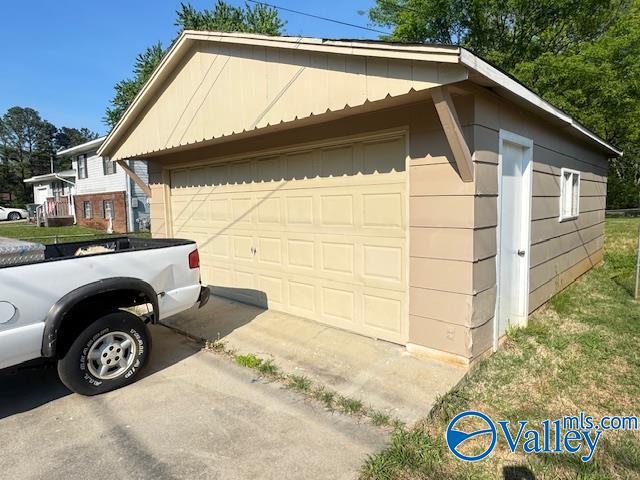 Building Photo - 522 Lisa Ln NW