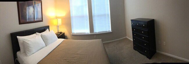 Building Photo - 1408 Broadcloth St