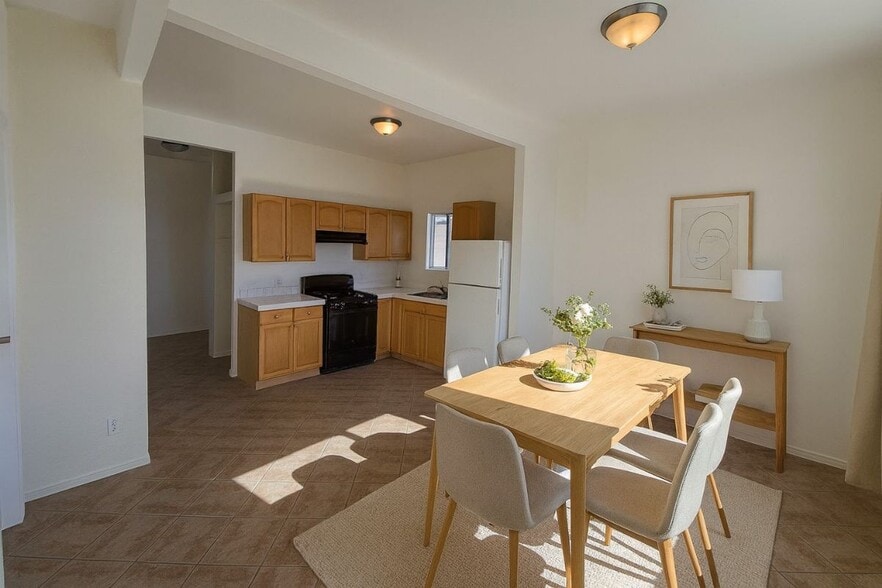 Building Photo - 2284 Kearney Ave