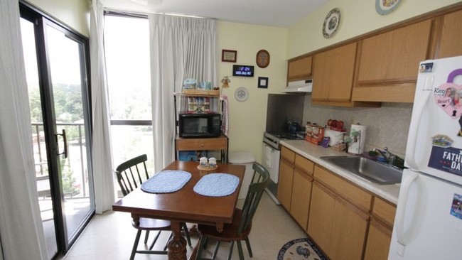 Interior Photo - Campbell-Stone in Sandy Springs